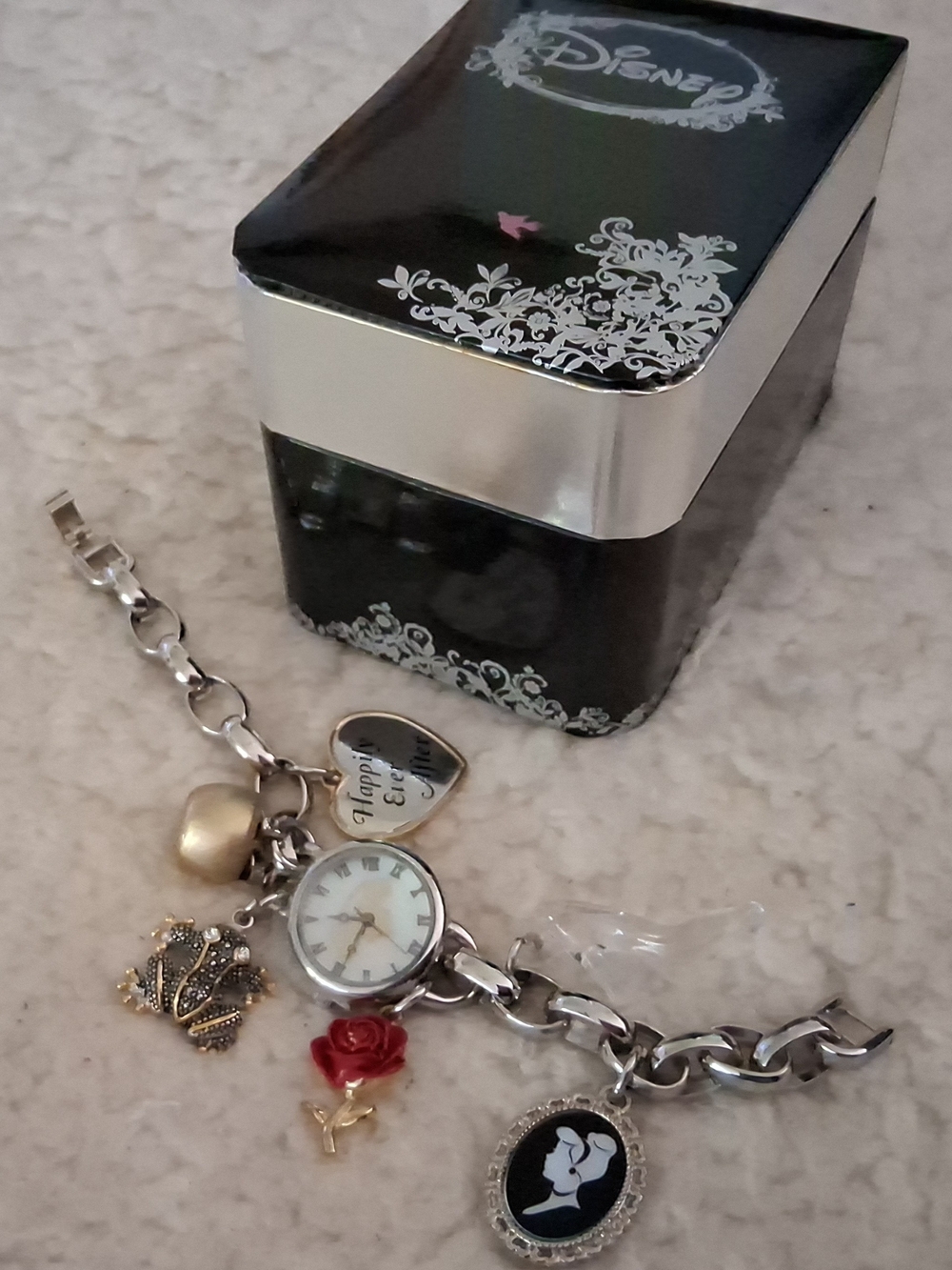 Disney Discovery-90's Happily Ever After Princesses Silver Charm Bracelet Watch
